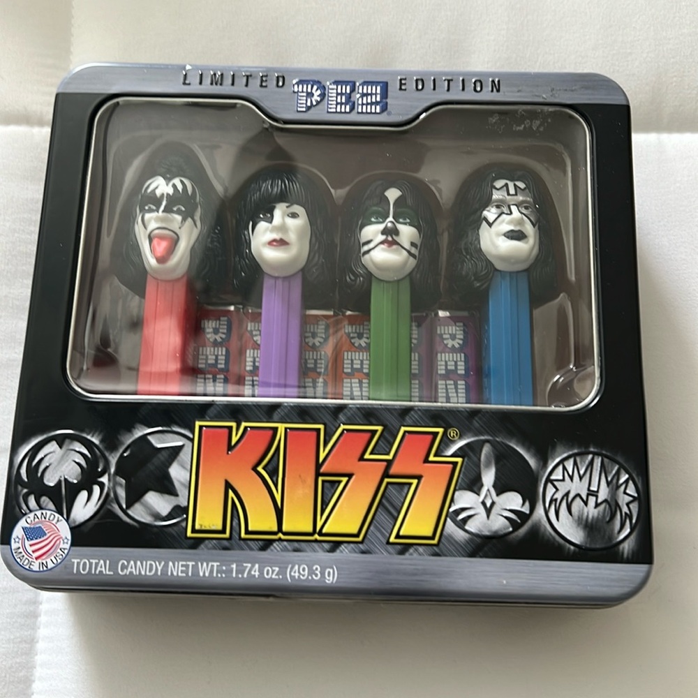 NIB KISS 2013 LIMITED EDITION PEZ CANDY COLLECTIBLE TIN SET